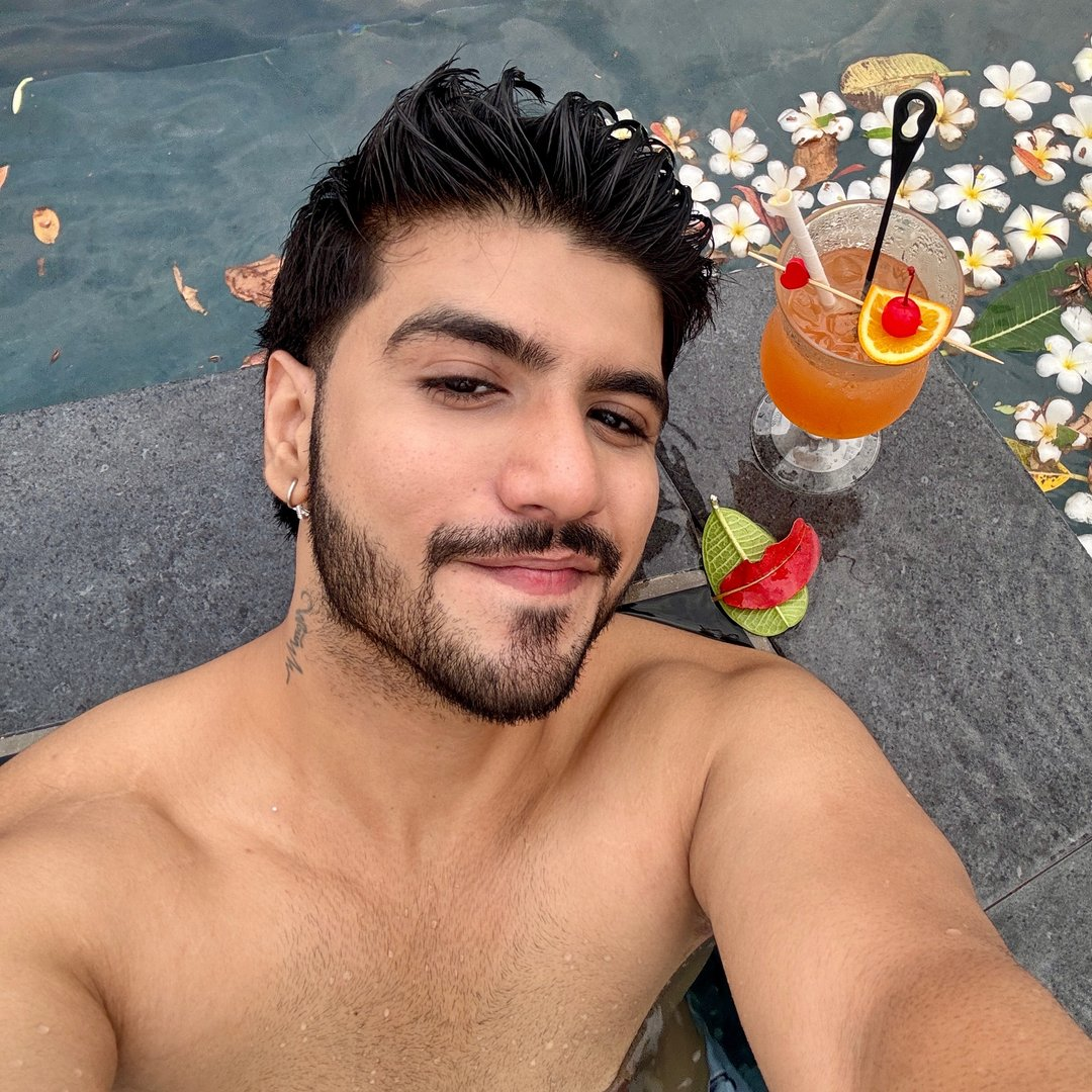 Geet Thakur